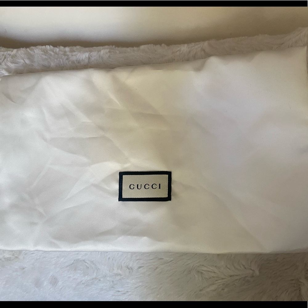 Gucci bust bag